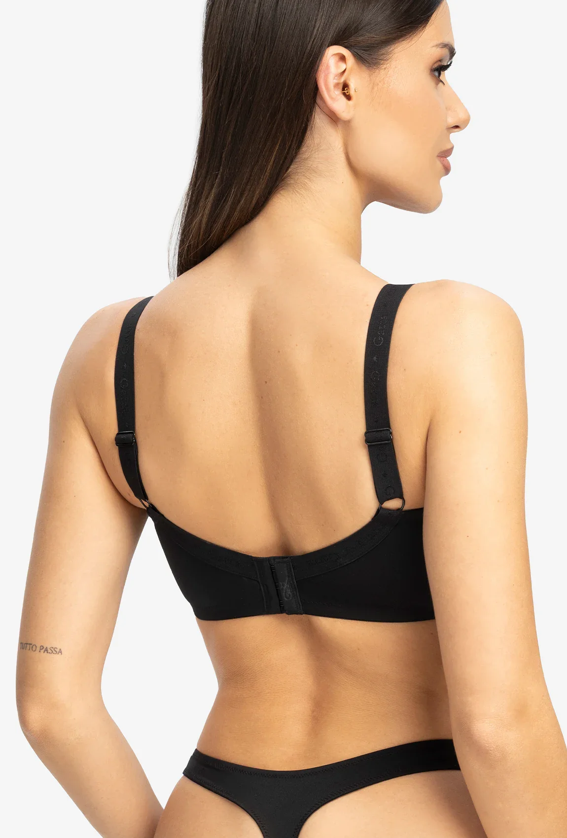 Czarny biustonosz sportowy Fit - Image 2