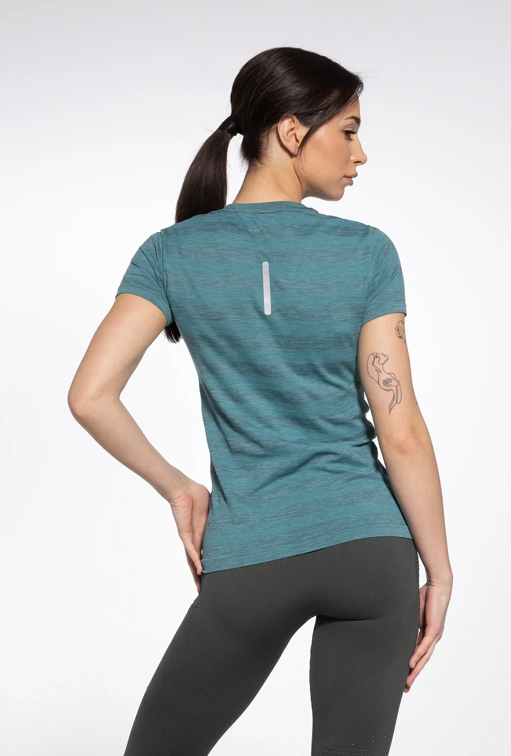 T-shirt sportowy Zori - Image 5