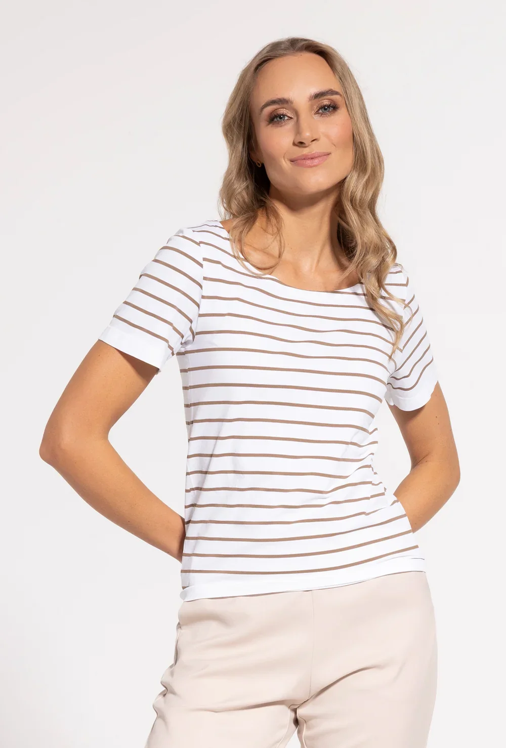 T-shirt w paski Adrienne - Image 5